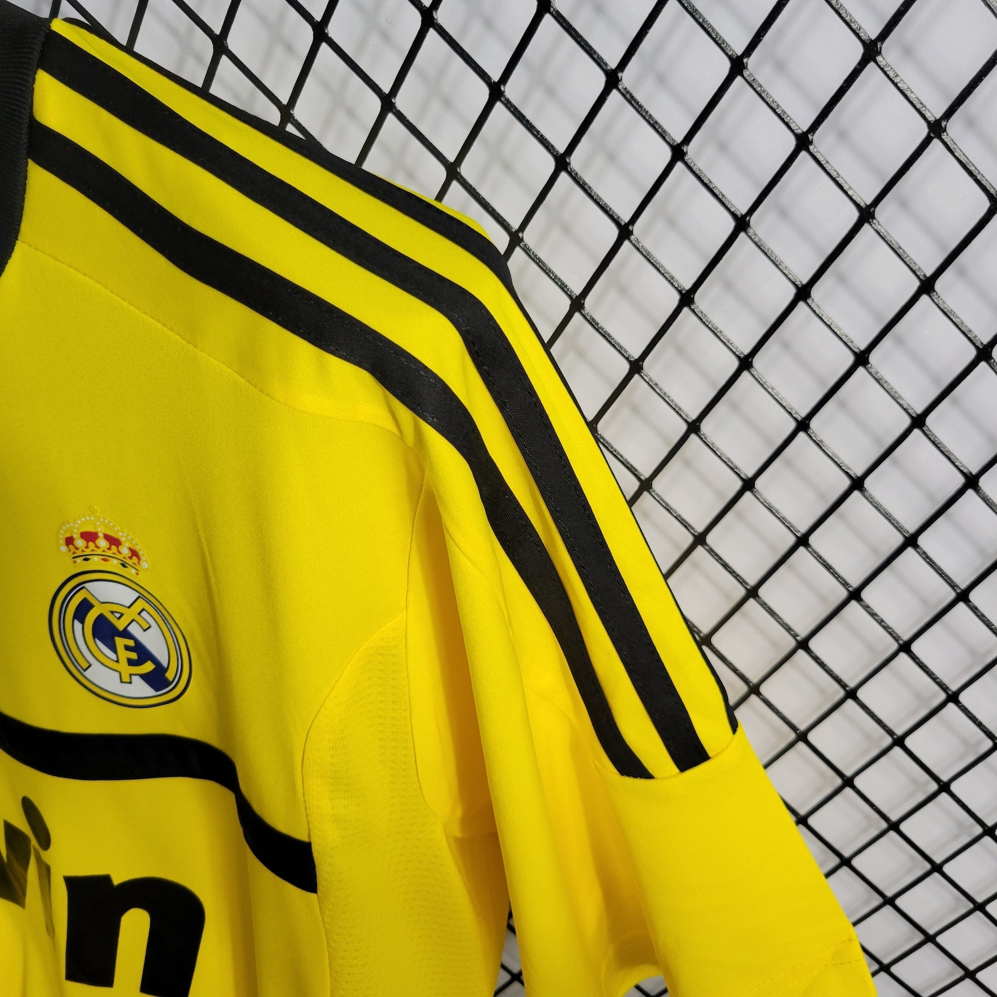Camisa Real Madrid Goleiro Amarela 11/12 - Versao Retro - imagem 5