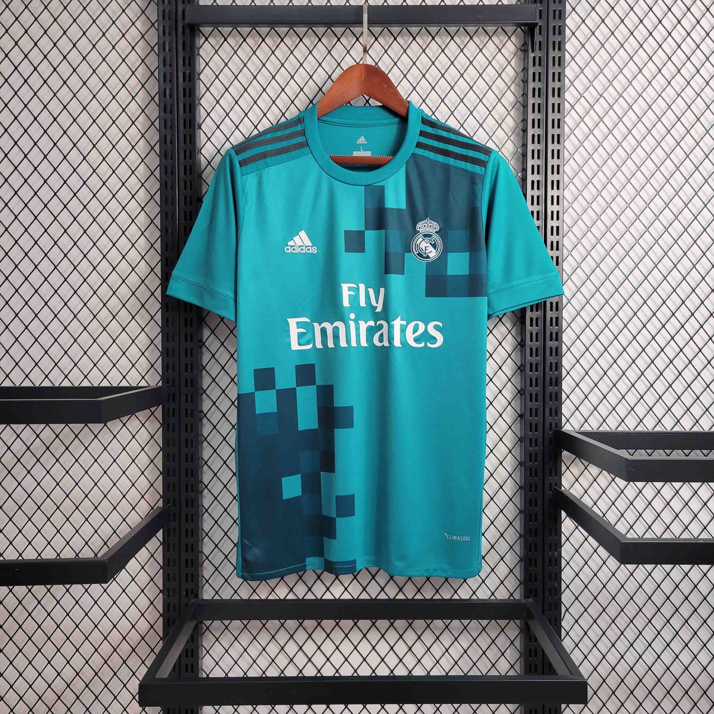 Camisa Real Madrid II 17/18 - Versao Retro - vista traseira