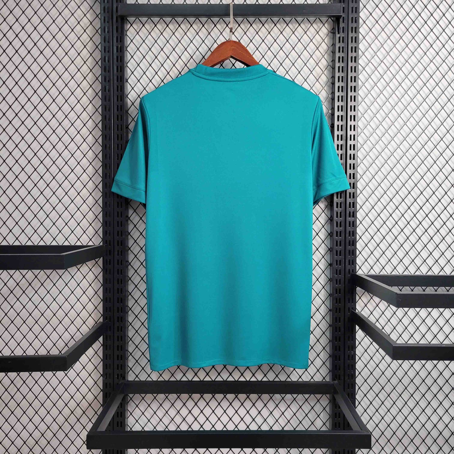 Camisa Real Madrid II 17/18 - Versao Retro - detalhe