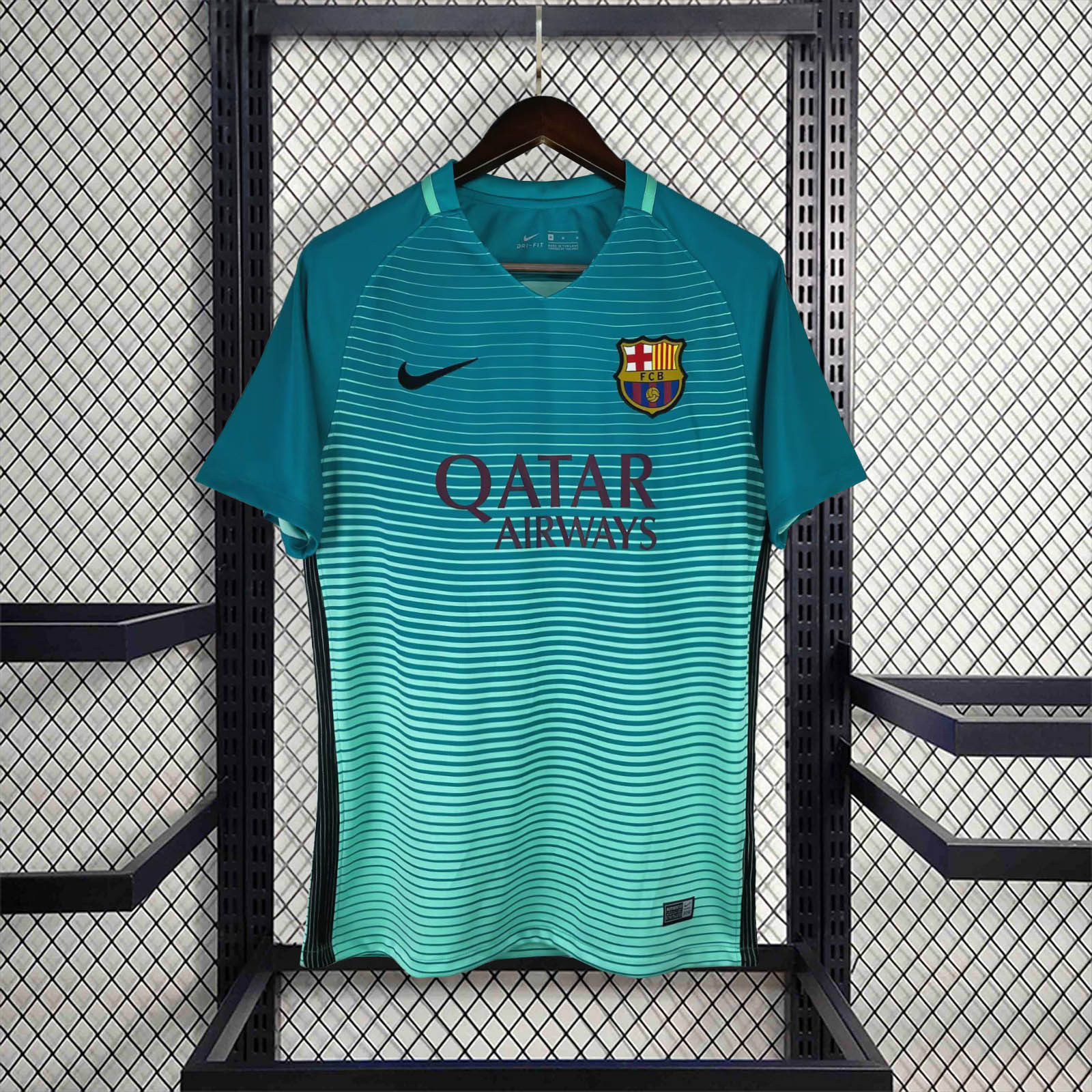 Camisa Barcelona II 16/17 - Versao Retro - imagem 4