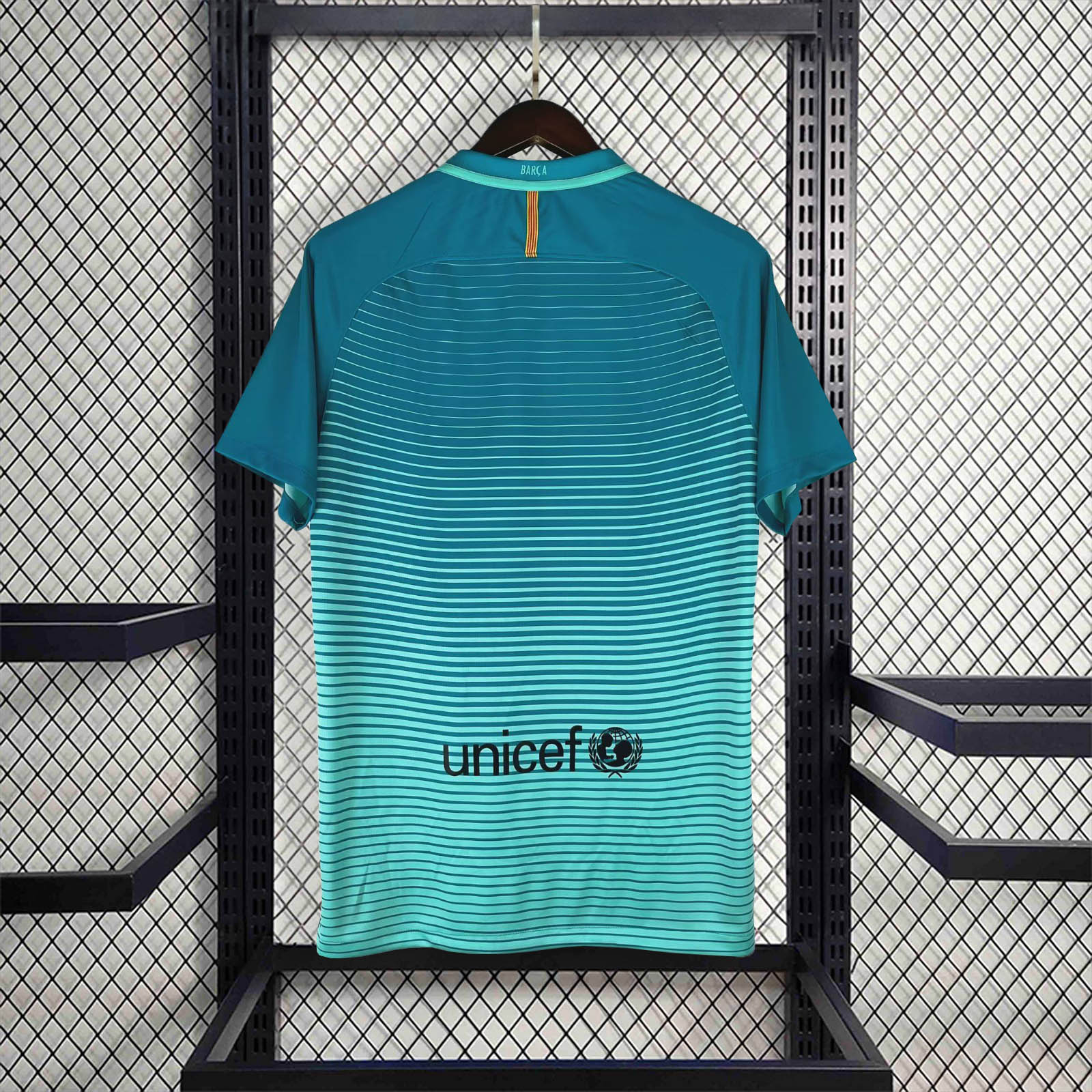 Camisa Barcelona II 16/17 - Versao Retro - imagem 5