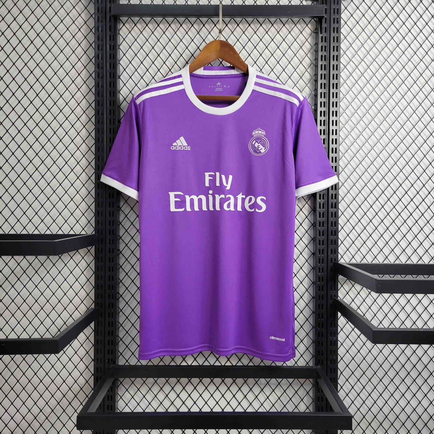 Camisa Real Madrid 17/18 Roxa - Versao Retro - vista traseira