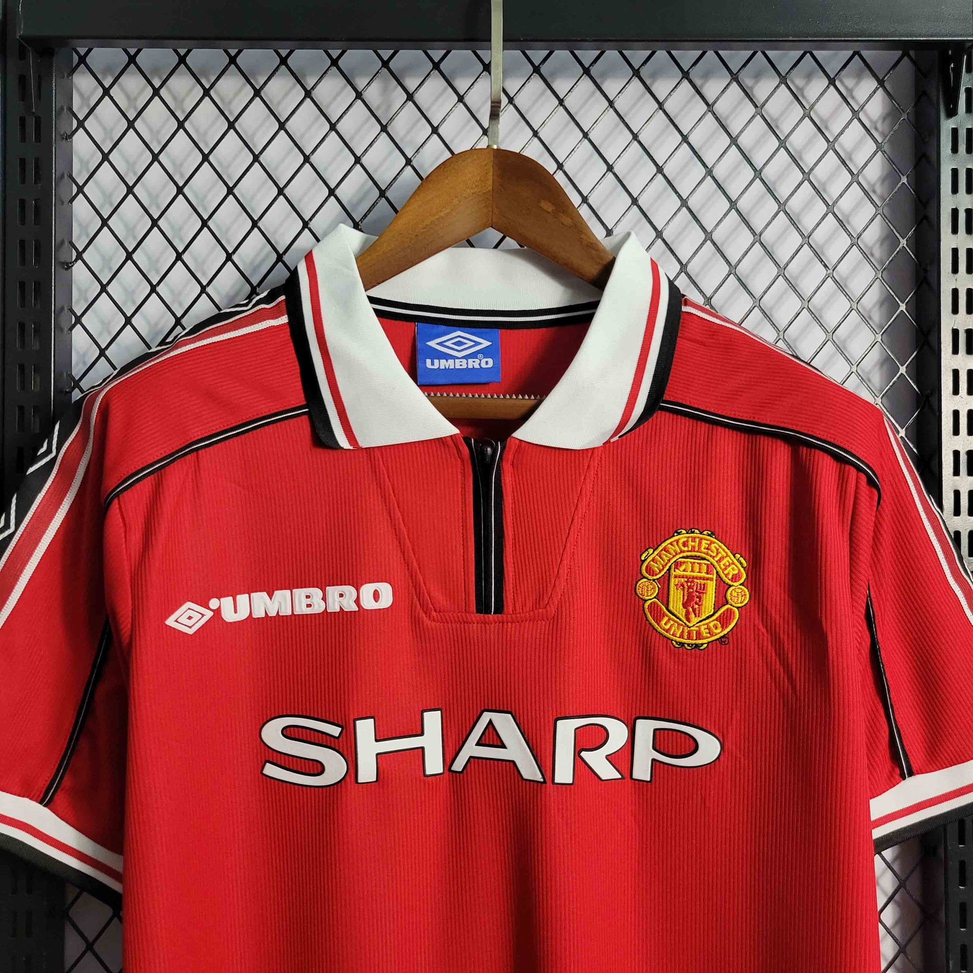 Camisa Manchester United 98/99 - Versao Retro - detalhe
