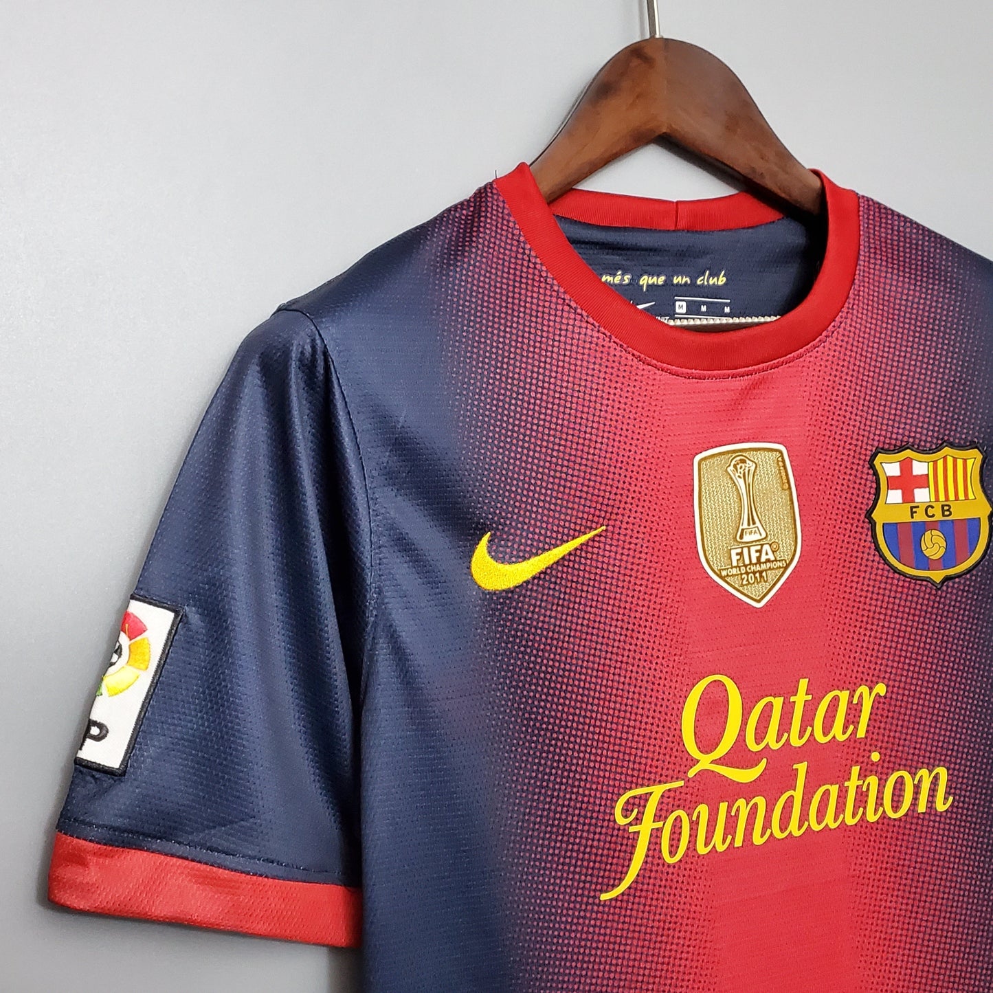 Camisa Barcelona Titular 12/13 - Versao Retro - detalhe
