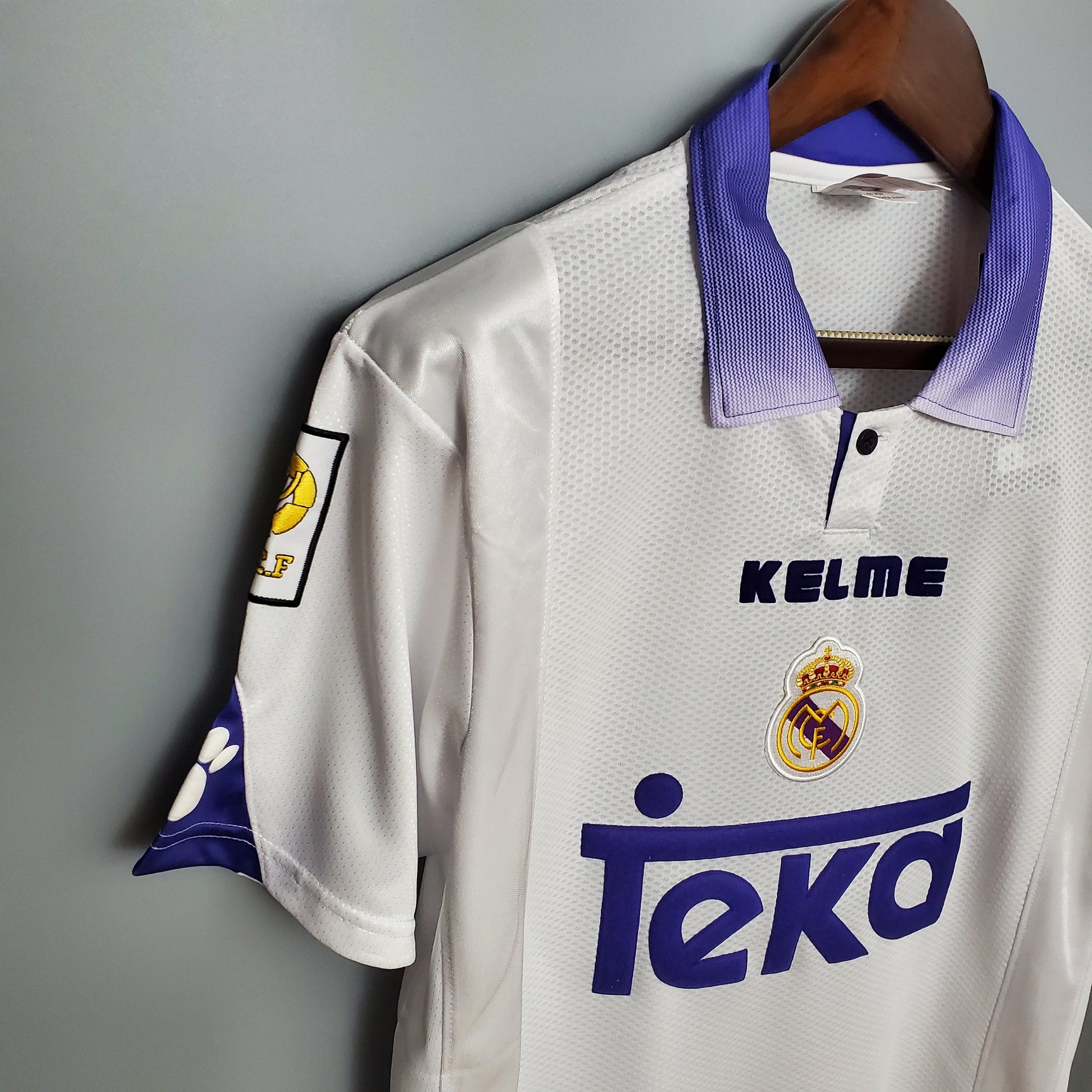 Camisa Real Madrid Titular 97/98 - Versao Retro - imagem 4