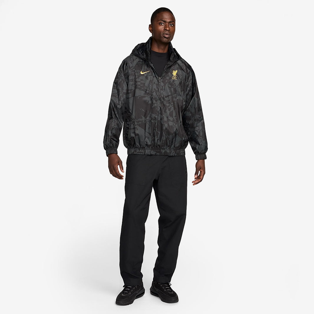Jaqueta de Inverno Nike Liverpool FC 2024/25 - vista traseira