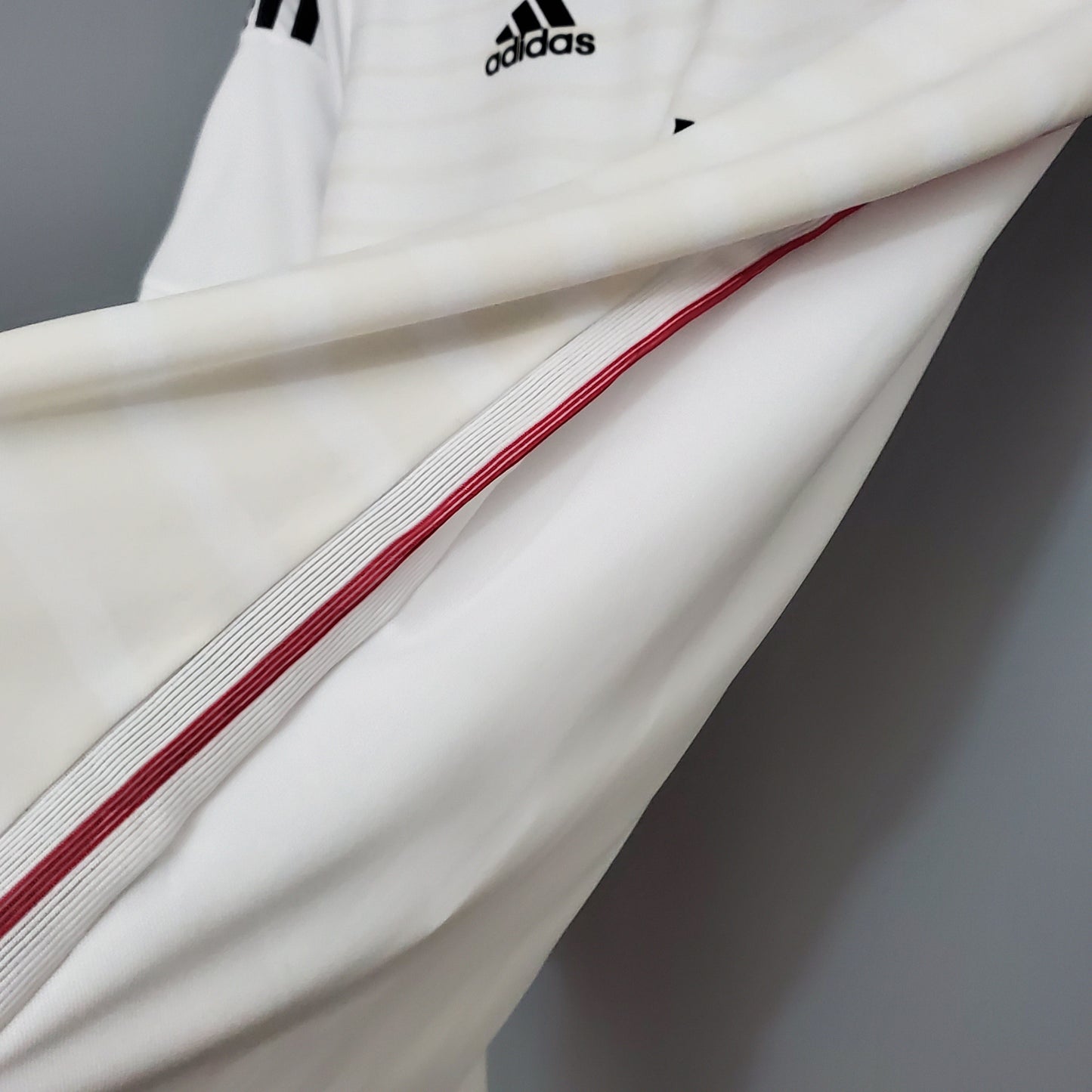 Camisa Real Madrid Titular 14/15 - Versao Retro - imagem 4