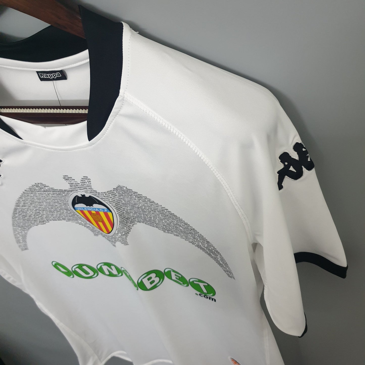 Camisa Valencia Titular 09/10 - Versao Retro - detalhe