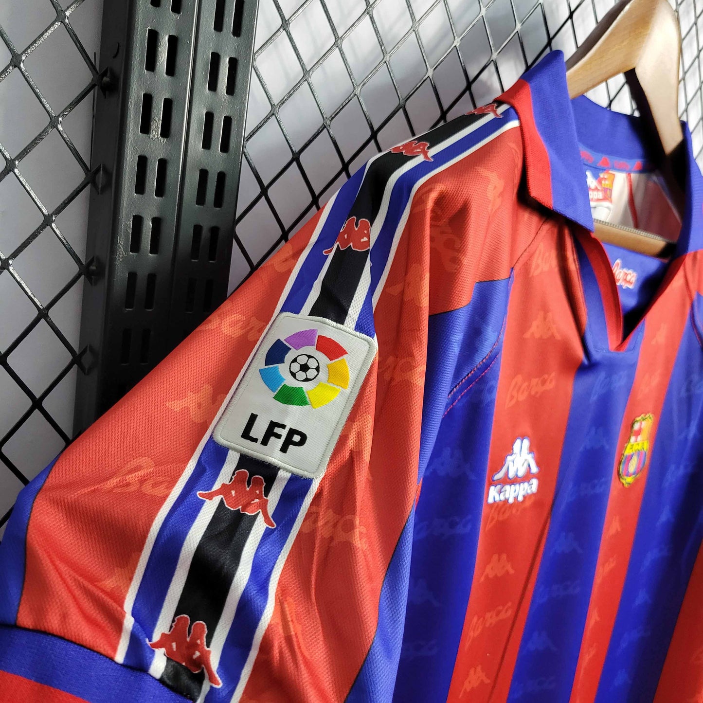 Camisa Barcelona Titular 96/97 - Versao Retro - imagem 4