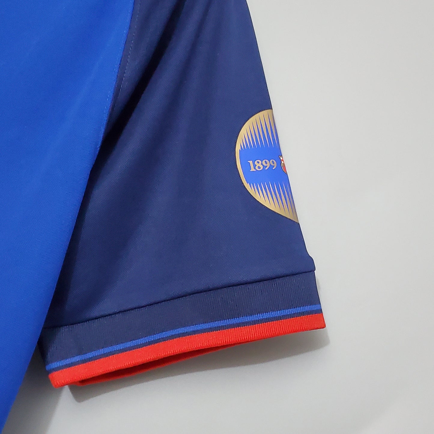 Camisa Barcelona Edicao Comemorativa 100 Anos - Versao Retro - detalhe