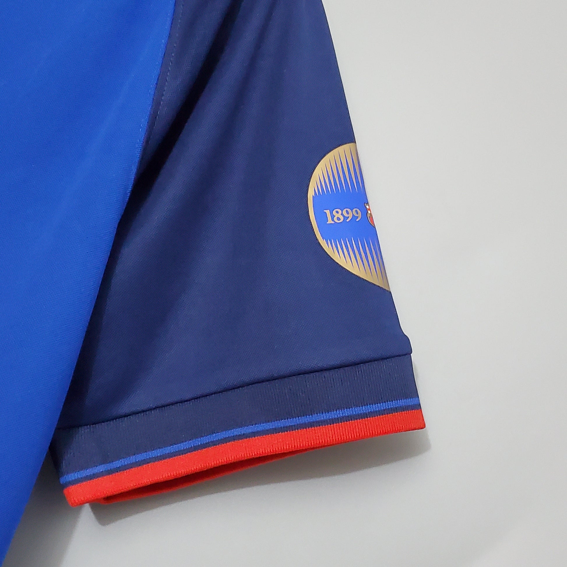Camisa Barcelona Edicao Comemorativa 100 Anos - Versao Retro - detalhe