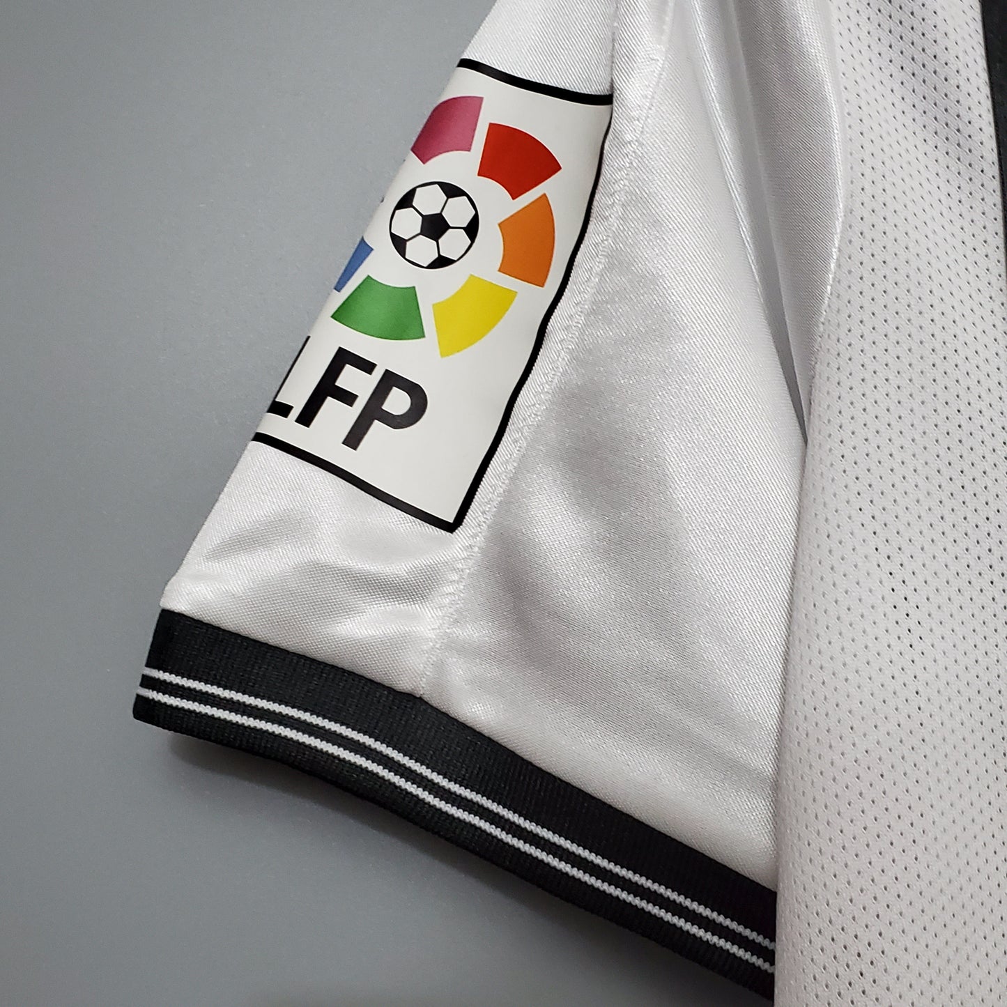 Camisa Valencia Titular 01/02 - Versao Retro - detalhe