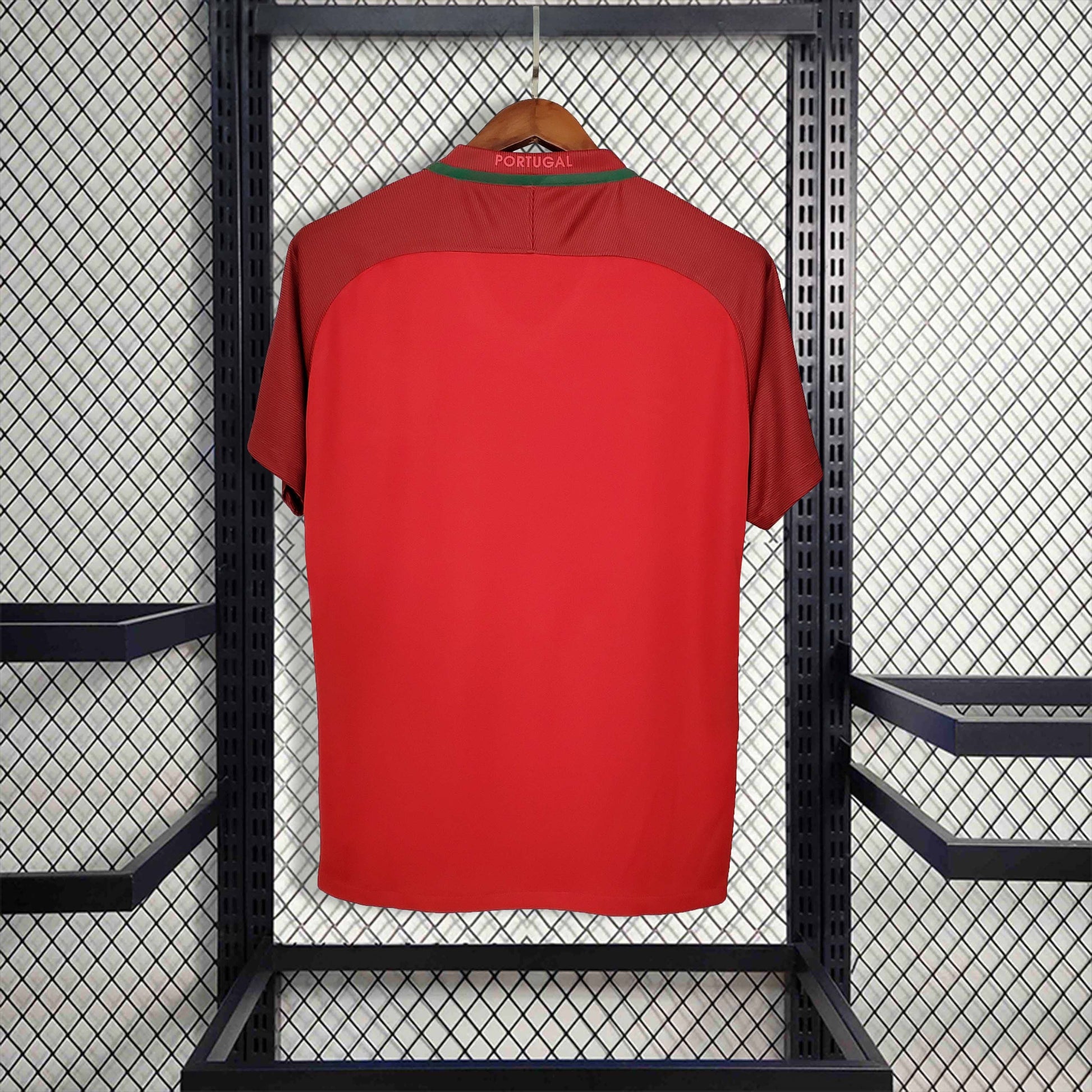 Camisa Portugal Titular 2016 - Versao Retro - detalhe