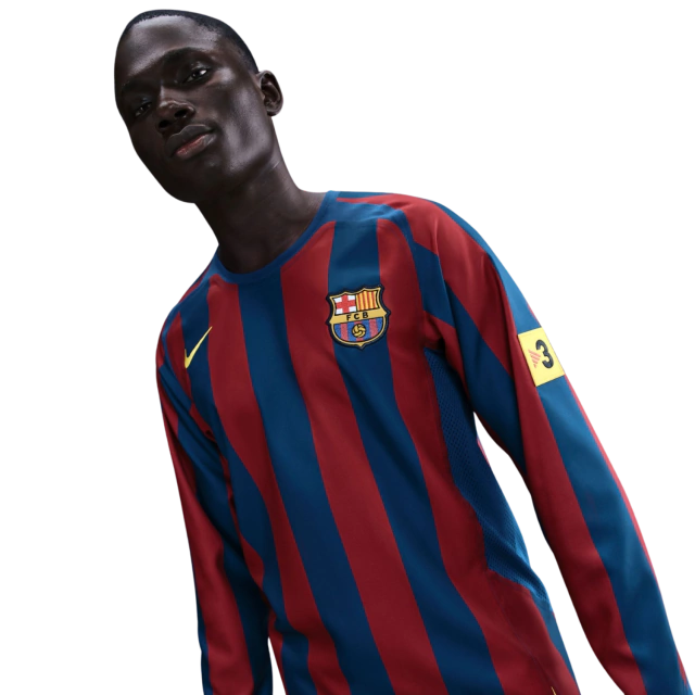Camisa Retrô Barcelona Home 2005/2006 Manga Longa
