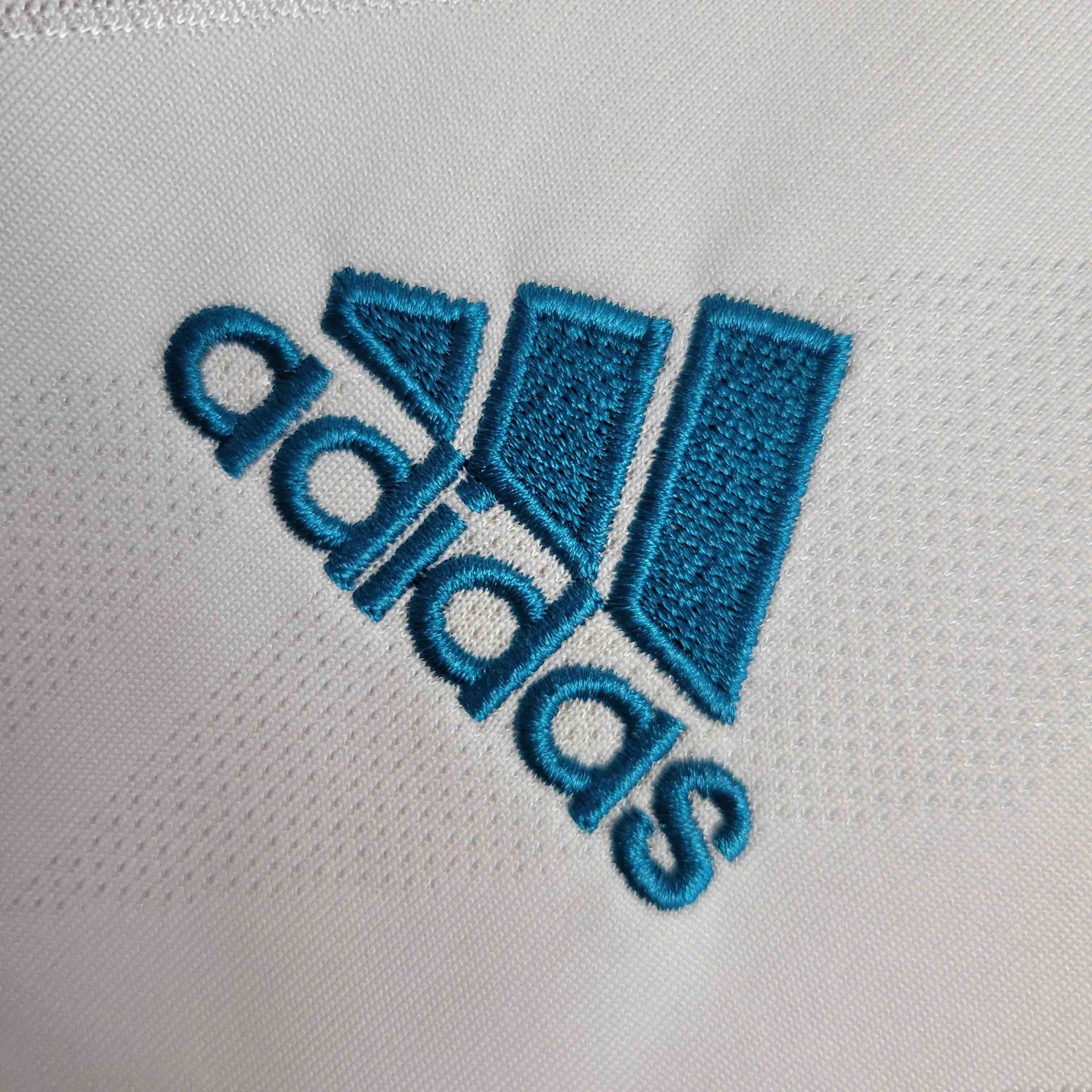 Camisa Real Madrid Home 17/18 - Versao Retro - imagem 4