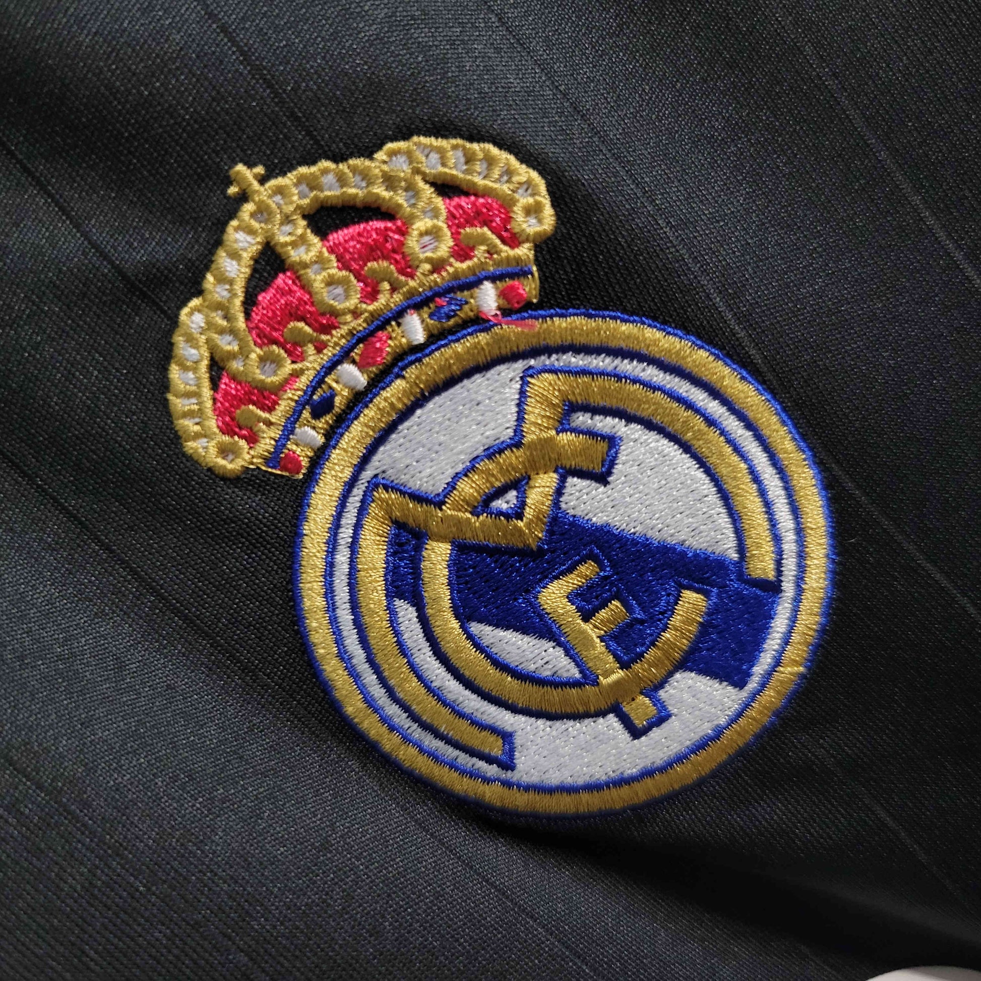 Camisa Real Madrid II 06/07 - Versao Retro - detalhe