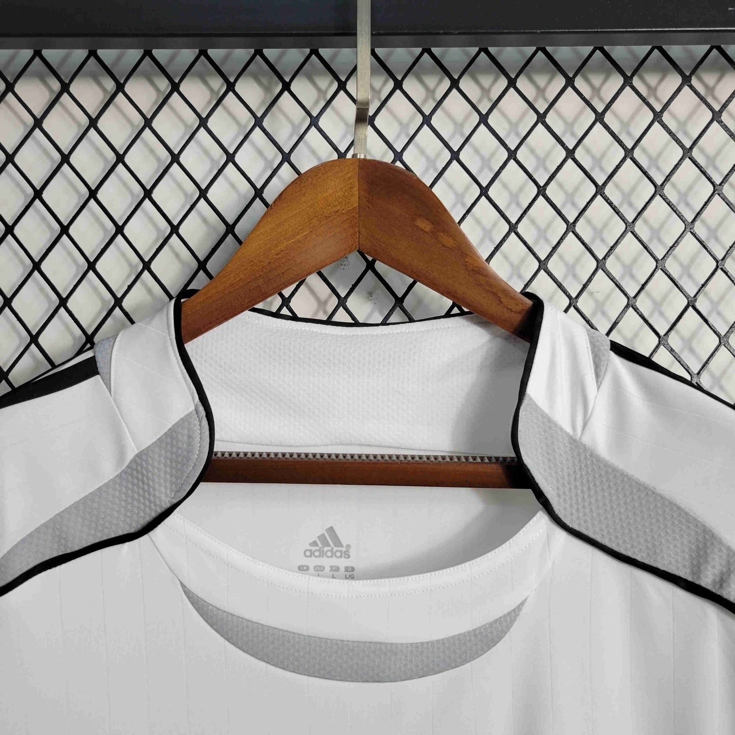 Camisa Real Madrid Home 06/07 - Versao Retro - imagem 5