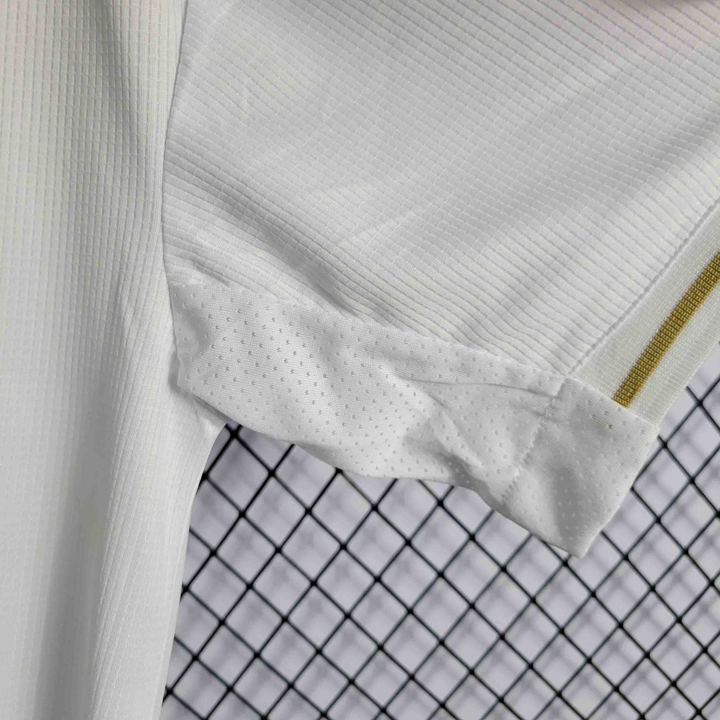 Camisa Real Madrid Home 18/19 - Versao Retro - imagem 4