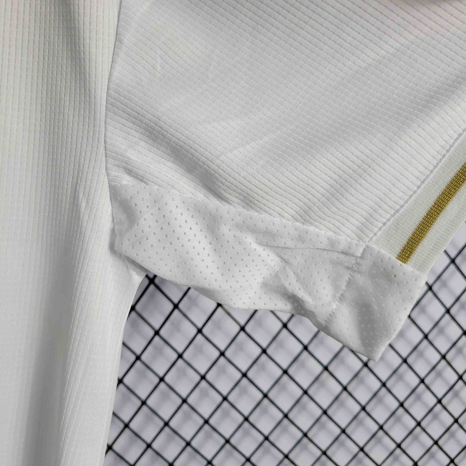 Camisa Real Madrid Home 18/19 - Versao Retro - imagem 4