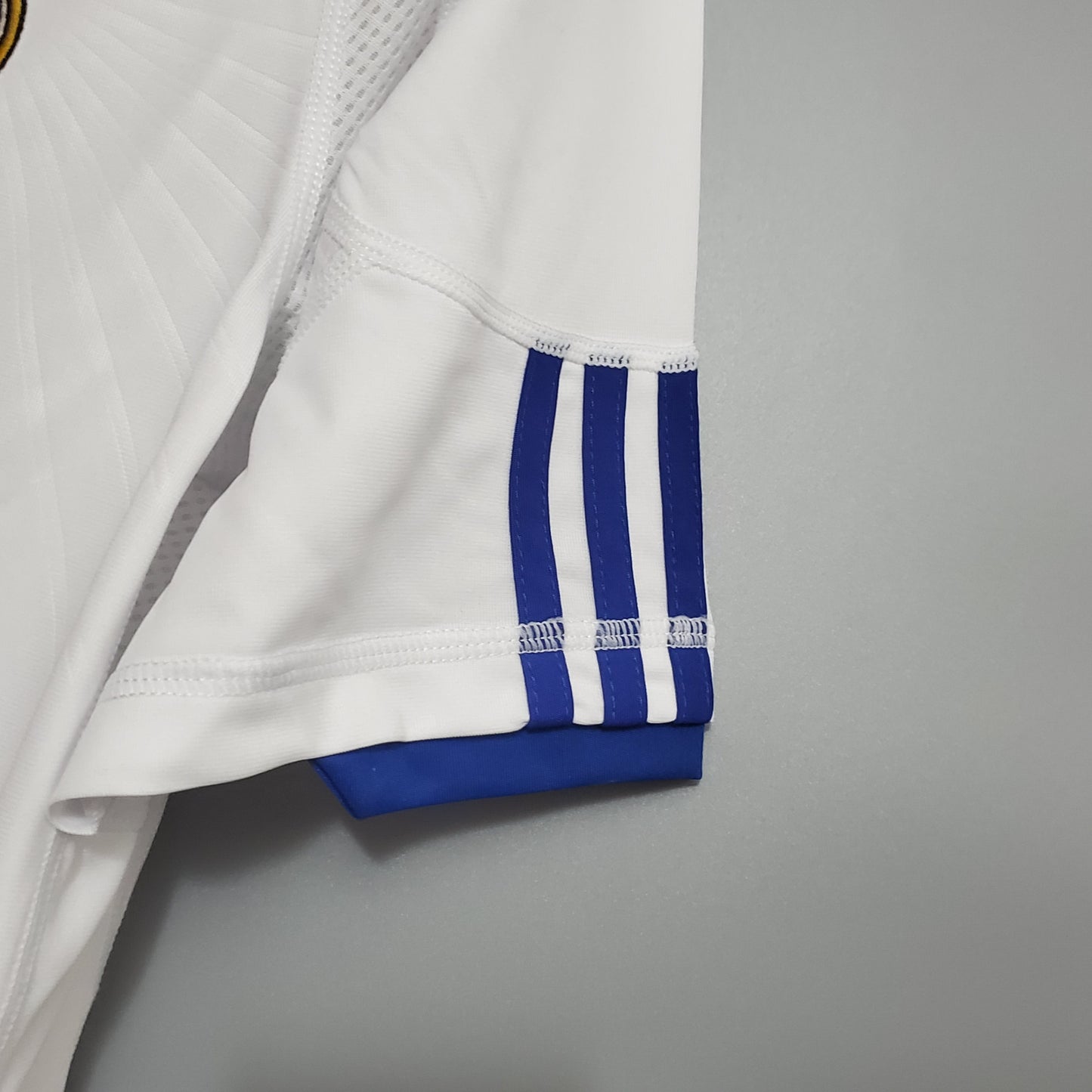 Camisa Real Madrid Titular 10/11 - Versao Retro - detalhe