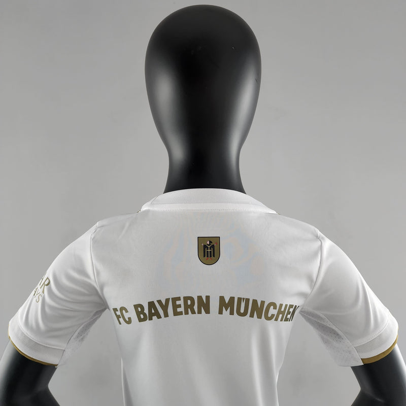 Conjunto Infantil Bayern de Munique 2022/23 - Away