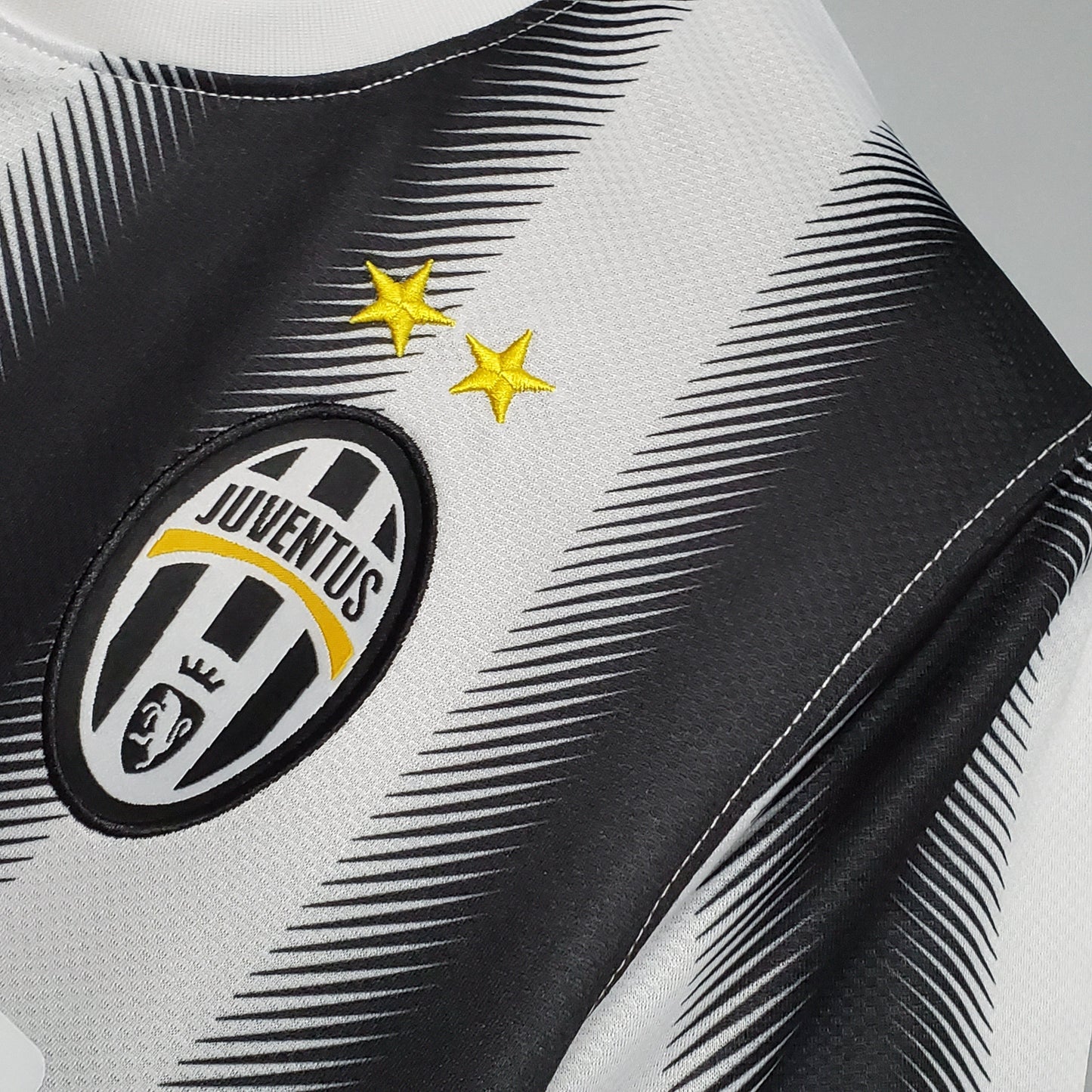 Camisa Juventus Titular 11/12 - Versao Retro - vista traseira
