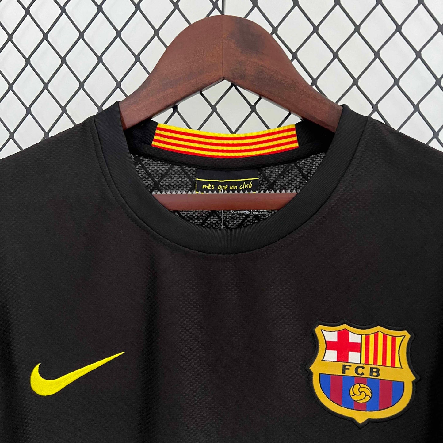 Camisa Barcelona III 13/14 - Versao Retro - imagem 4