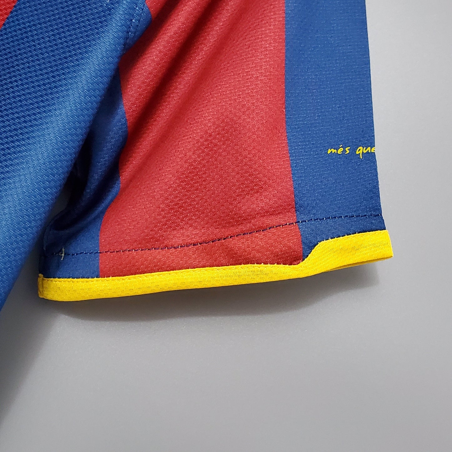 Camisa Barcelona Titular 10/11 - Versão Retrô