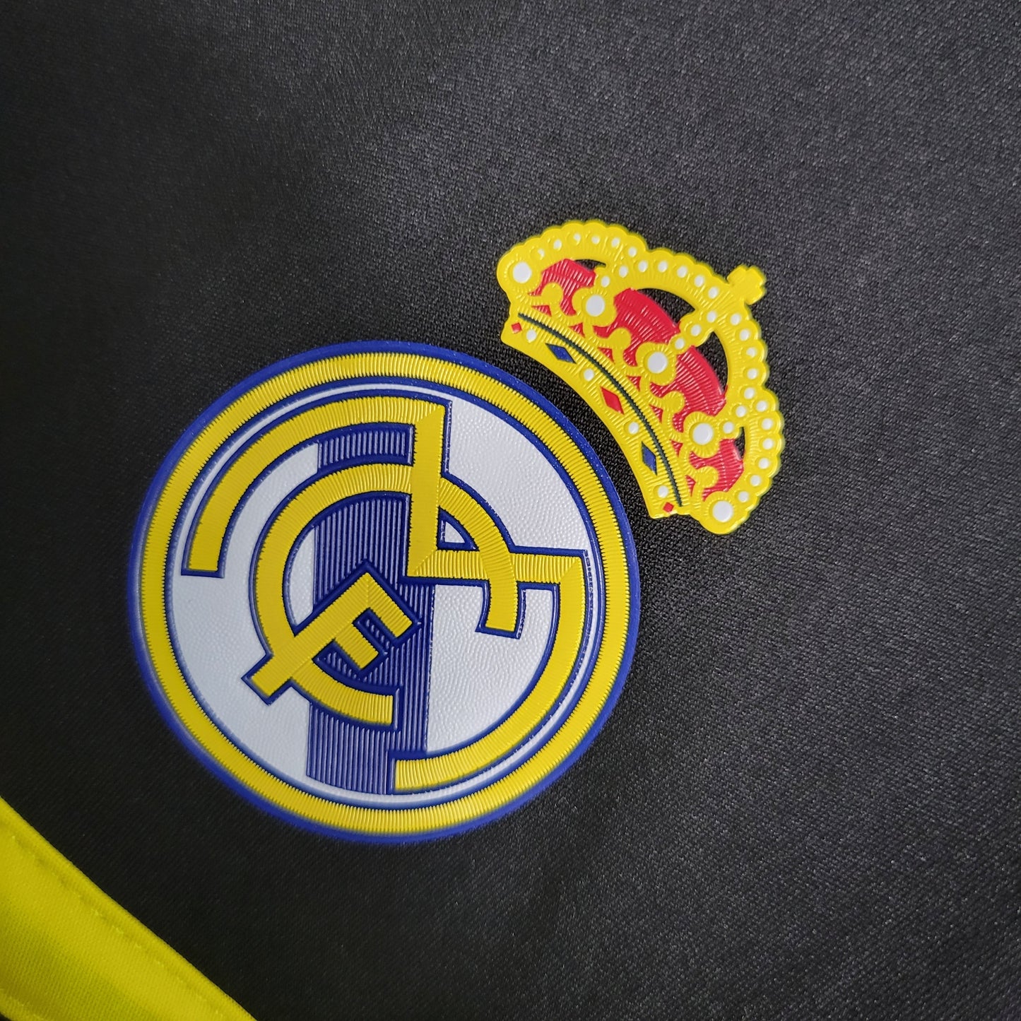 Camisa Real Madrid Goleiro Preta 11/12 - Versao Retro - detalhe