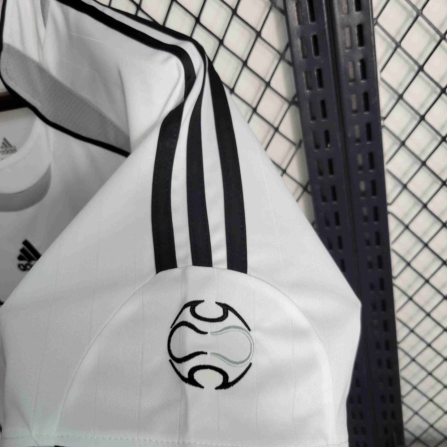 Camisa Real Madrid Home 06/07 - Versao Retro - imagem 4