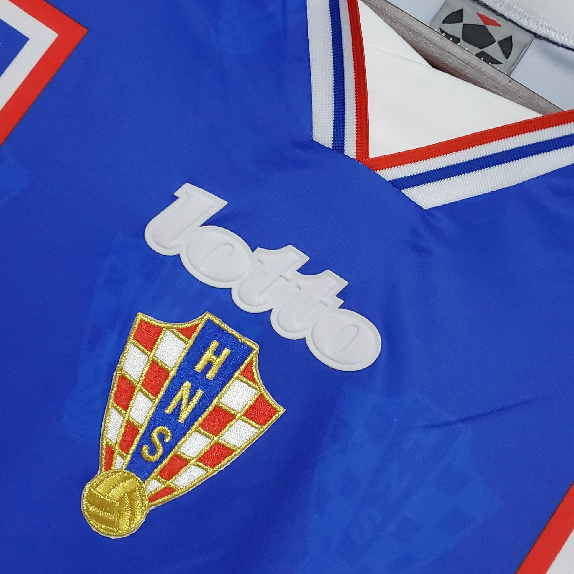 Camisa Croacia Reserva 1998 - Versao Retro - vista traseira