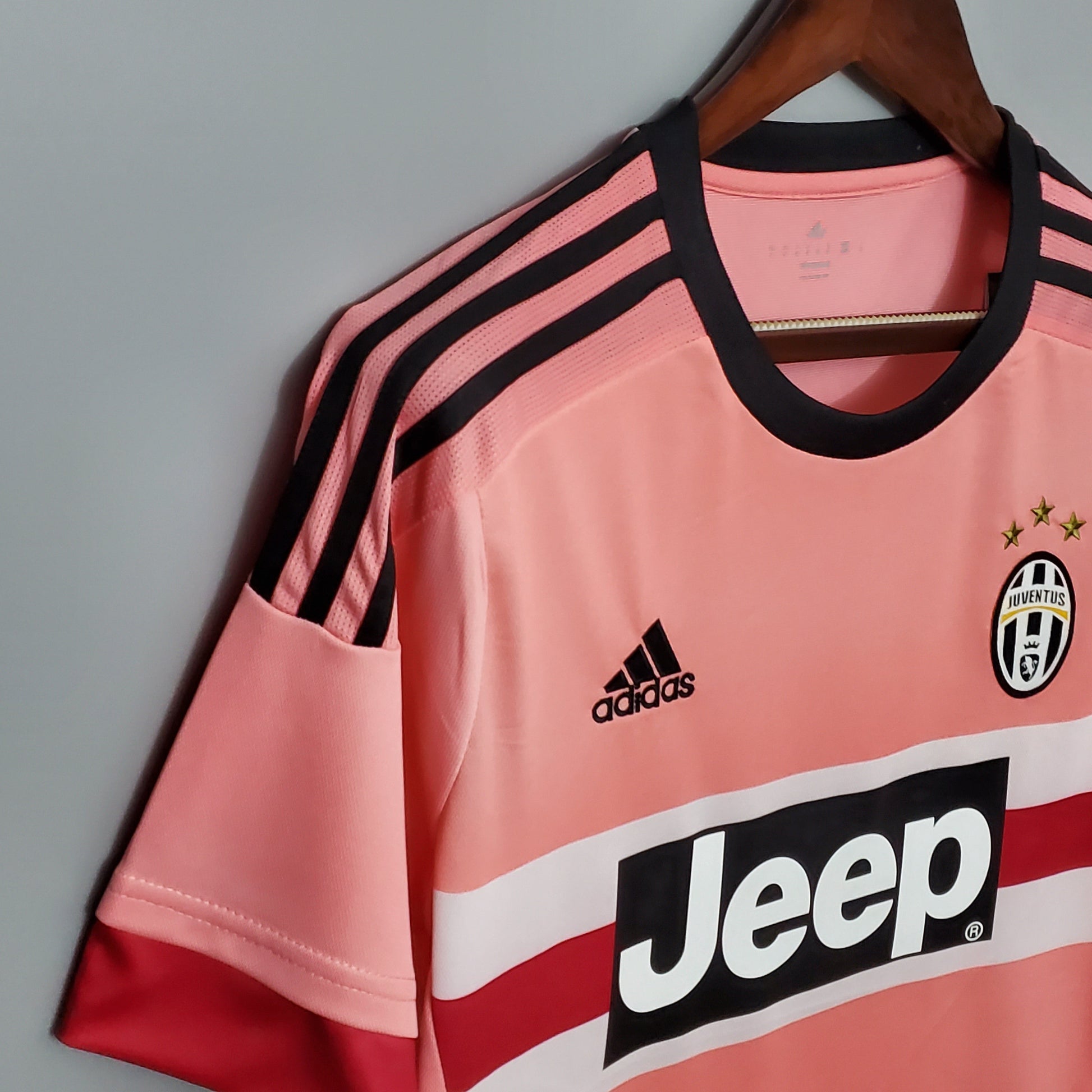 Camisa Juventus Reserva 15/16 - Versao Retro - imagem 4