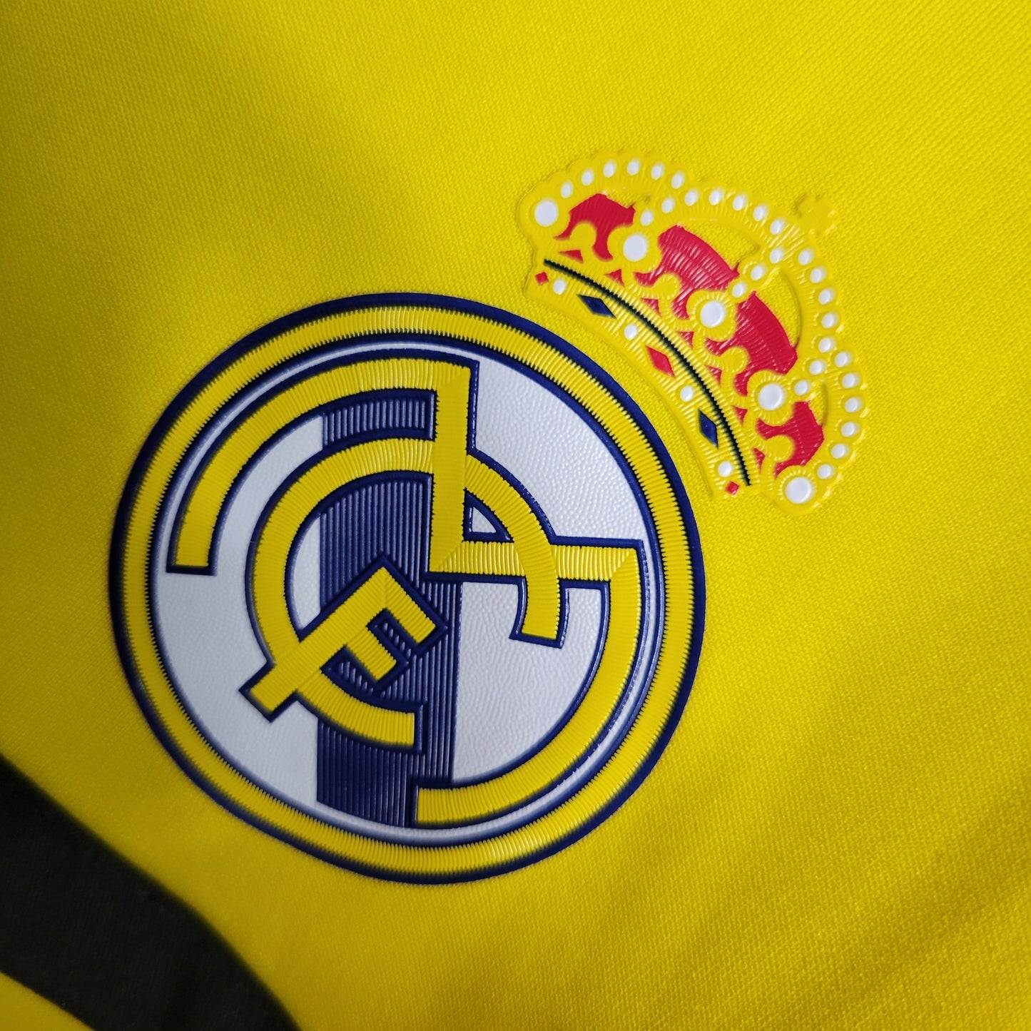 Camisa Real Madrid Goleiro Amarela 11/12 - Versao Retro - detalhe