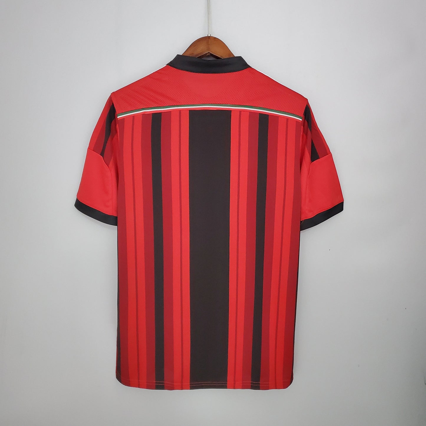 Camisa Milan Titular 14/15 - Versão Retrô
