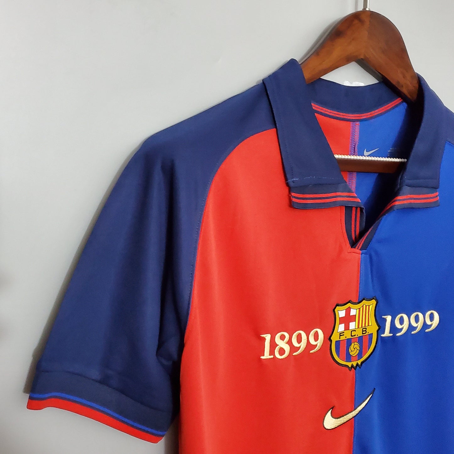 Camisa Barcelona Edicao Comemorativa 100 Anos - Versao Retro - imagem 4