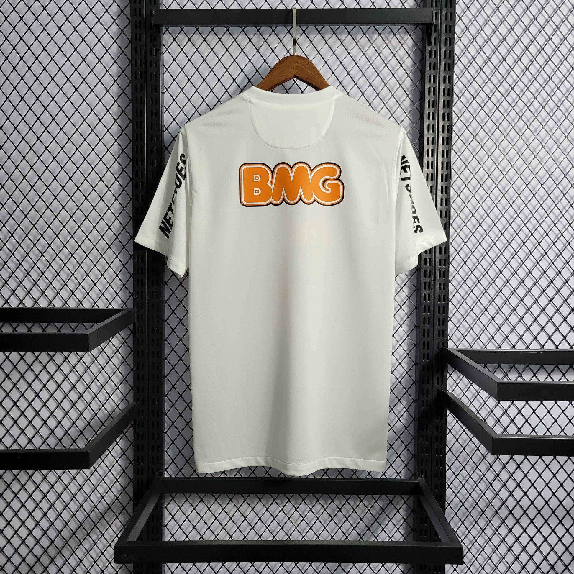Camisa  Santos 2012 - Versao Retro - detalhe