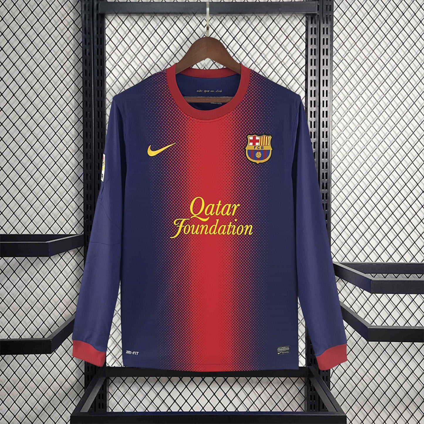 Camisa Barcelona Titular 12/13 - Versao Retro Manga Longa - vista traseira