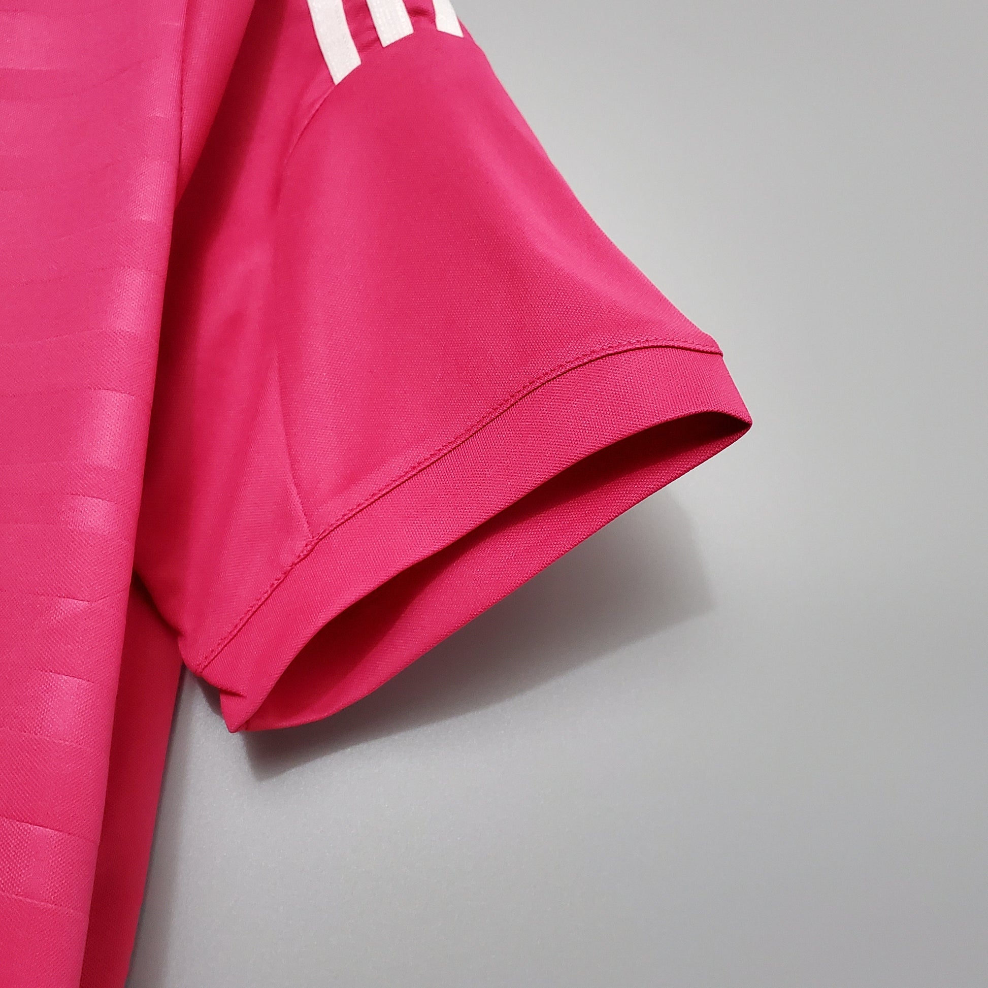 Camisa Real Madrid Reserva 14/15 - Versao Retro - detalhe