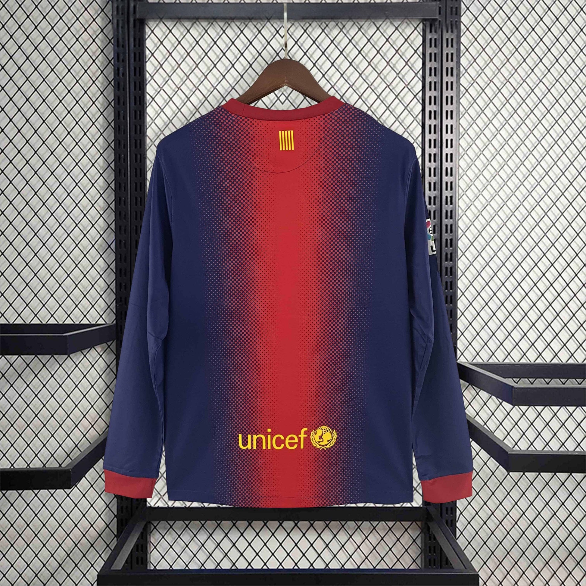 Camisa Barcelona Titular 12/13 - Versao Retro Manga Longa - detalhe