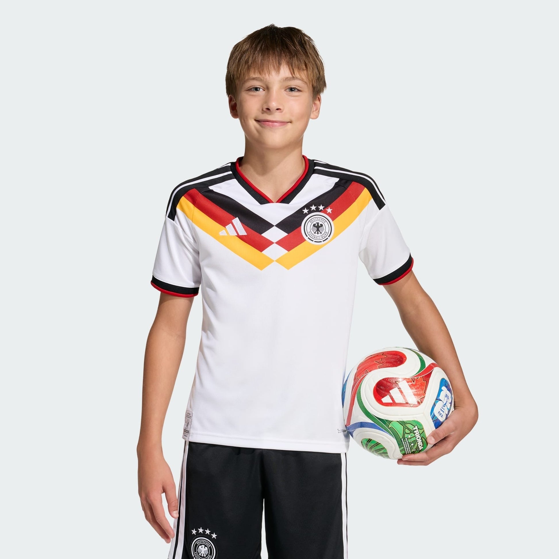 Conjunto Infantil Alemanha 2026/27 I - vista frontal