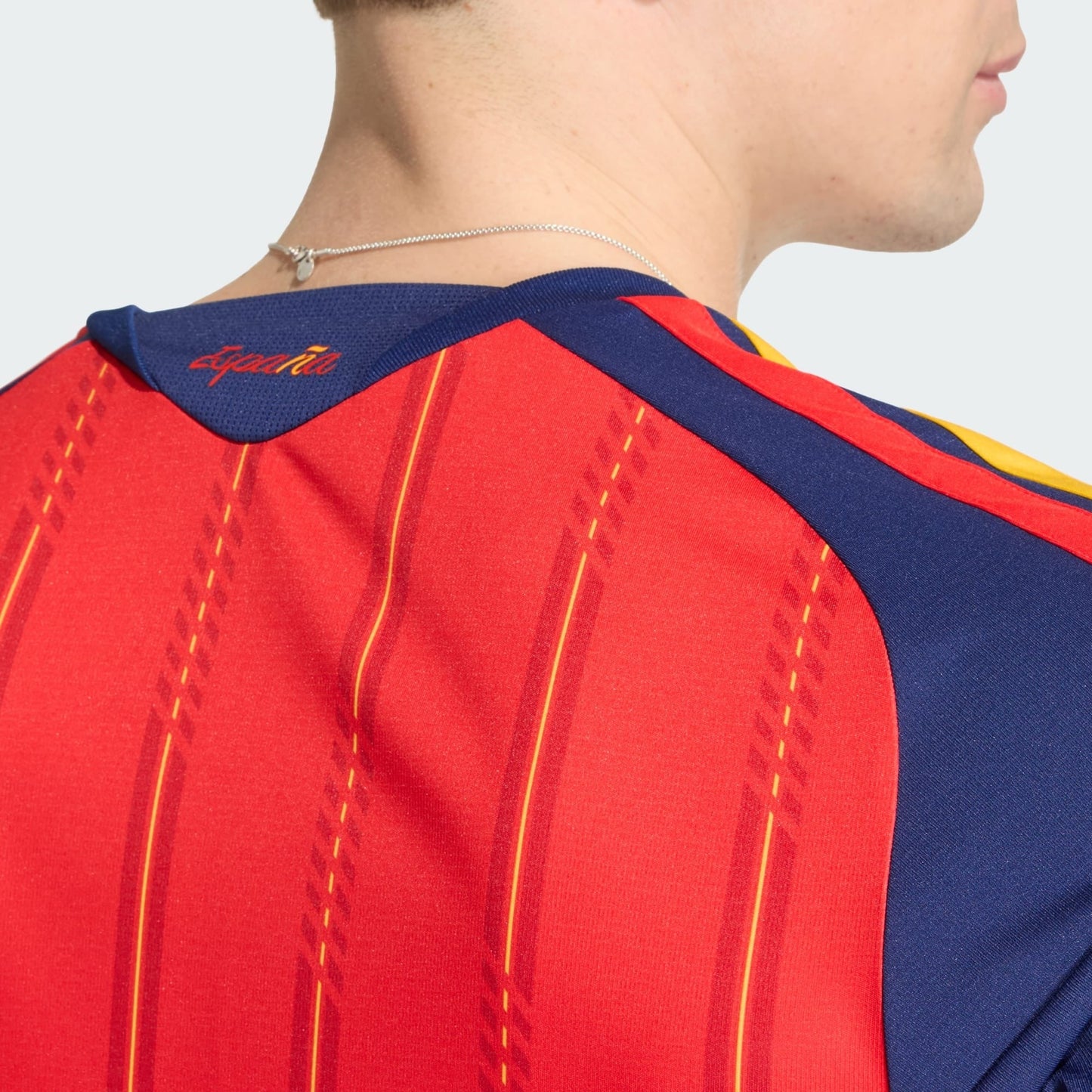 Camisa Espanha 2026/27 I - detalhe