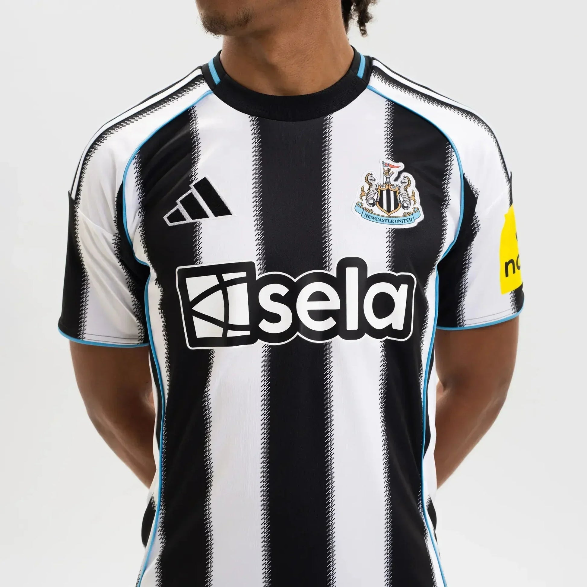 Camisa adidas Newcastle 2025/26 I - detalhe