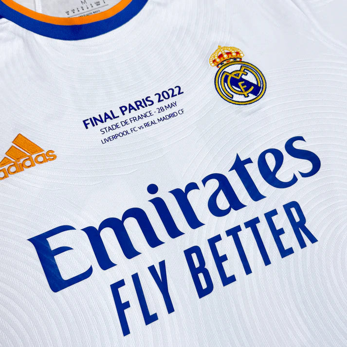 Camisa Retrô Real Madrid 2021/22 Home