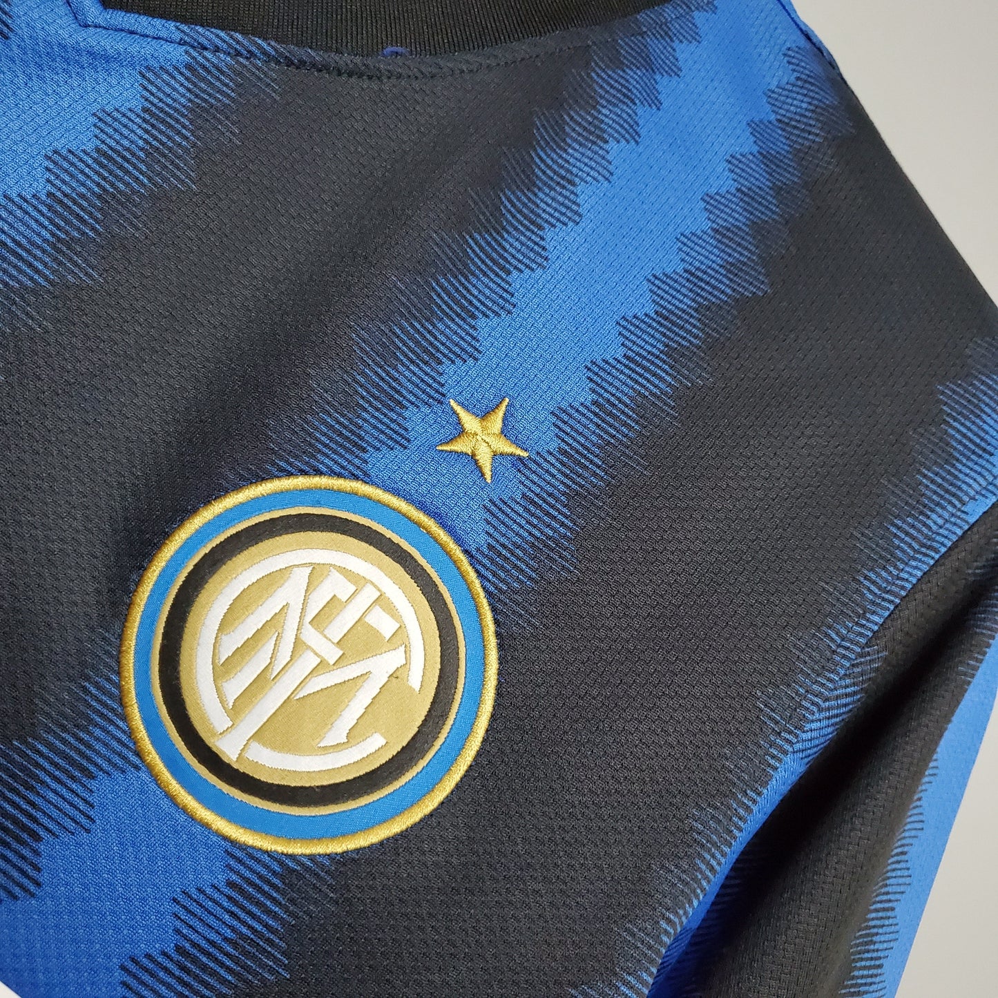 Camisa Inter de Milao Titular 10/11 - Versao Retro - vista traseira