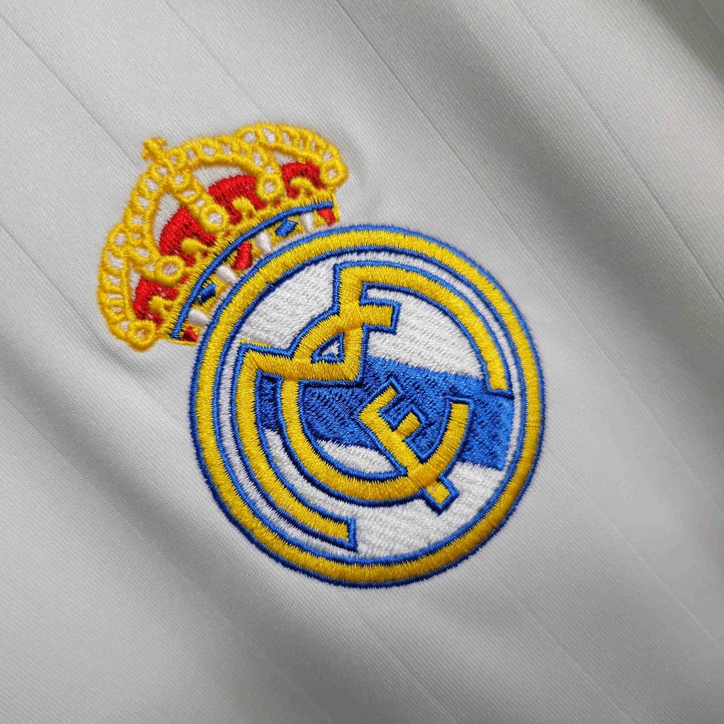 Camisa Real Madrid Home 06/07 - Versao Retro - detalhe