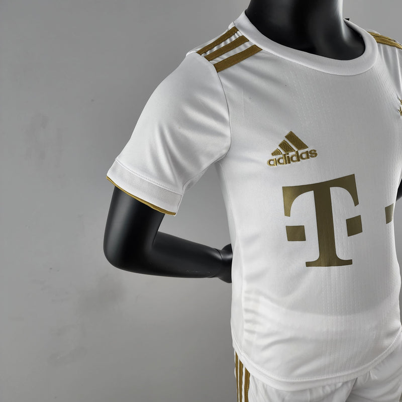 Conjunto Infantil Bayern de Munique 2022/23 - Away