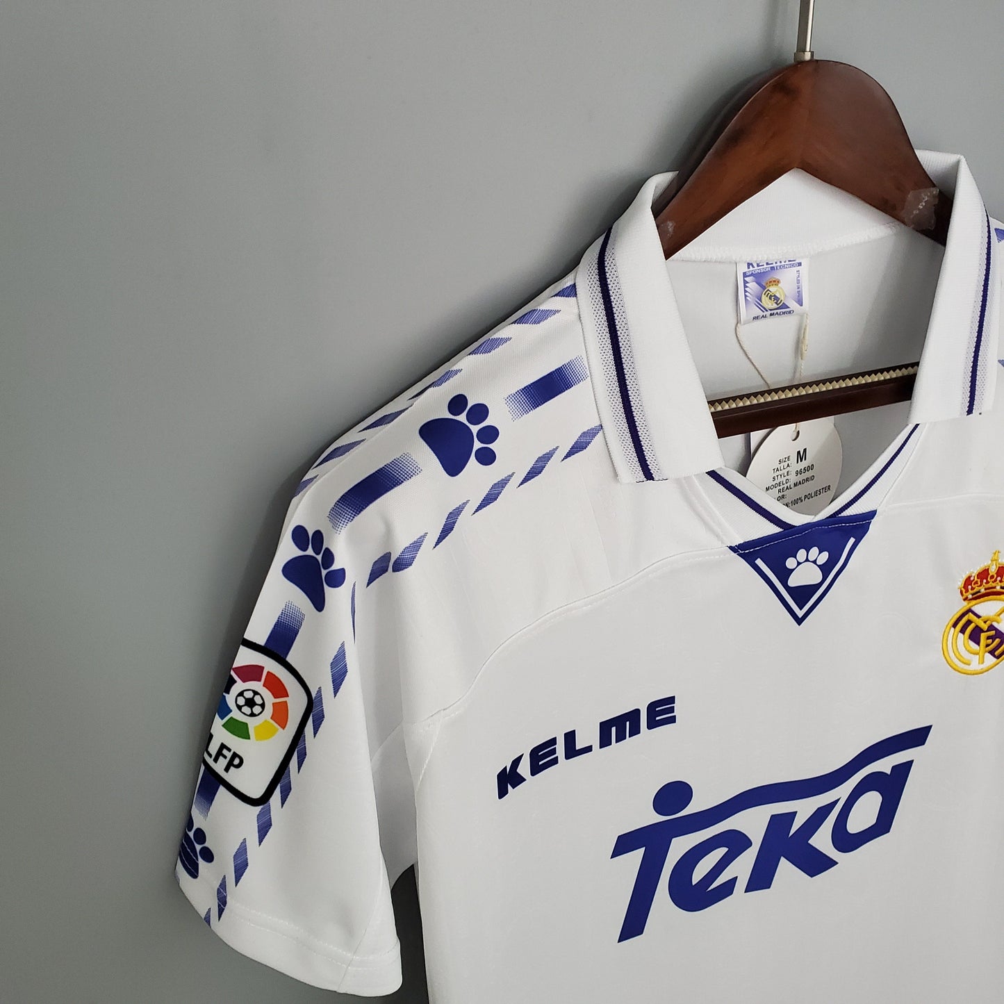 Camisa Real Madrid Titular 96/97 - Versao Retro - detalhe