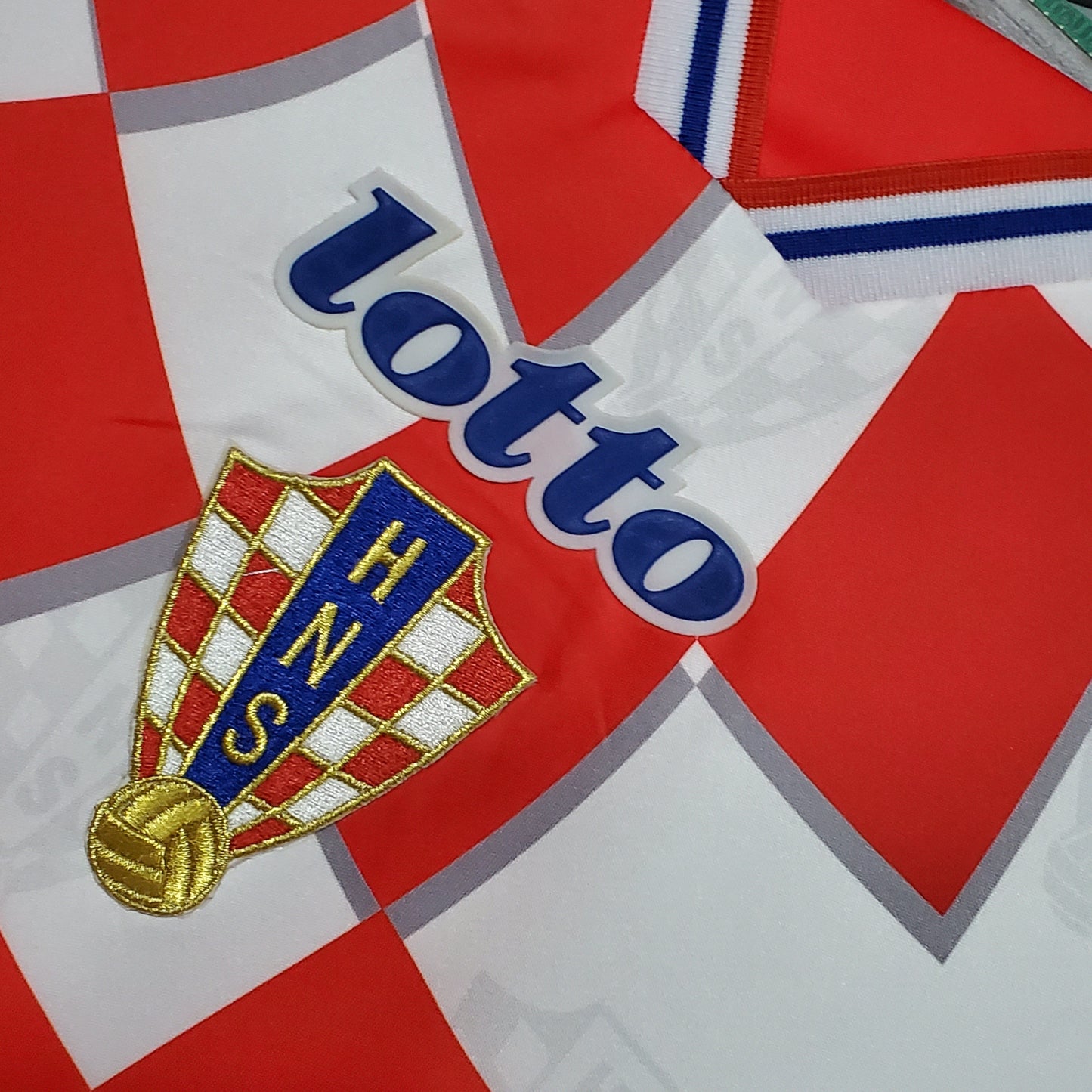 Camisa Croacia 1998 Titular - Versao Retro - vista traseira