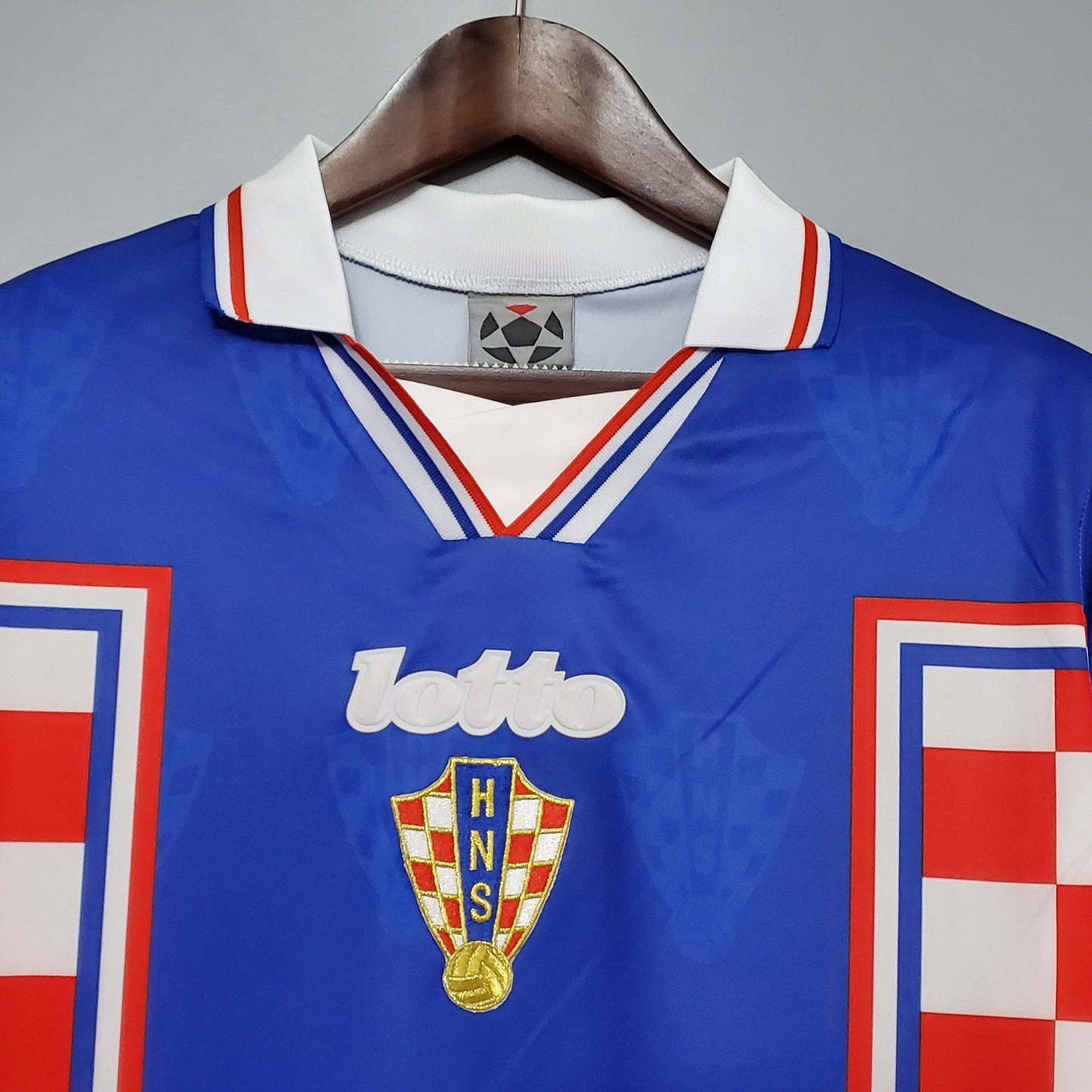 Camisa Croacia Reserva 1998 - Versao Retro - detalhe