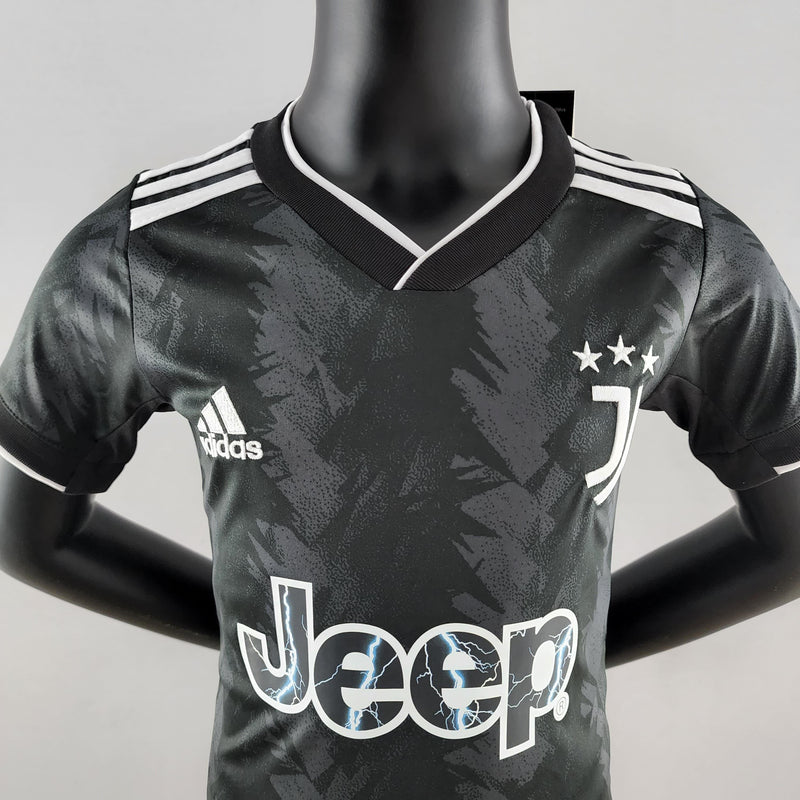 Conjunto Infantil Juventus 2022/23 - Away